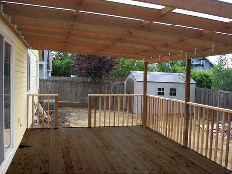 Making Deck Covers for your Decks will just be great - Decorifusta Diy Deck Roof, Diy Covered Deck, Deck Options, Covered Deck Designs, Decks Ideas, Diy Patio Ideas, Deck Roof, Pergola Cost, Diy Patio Cover