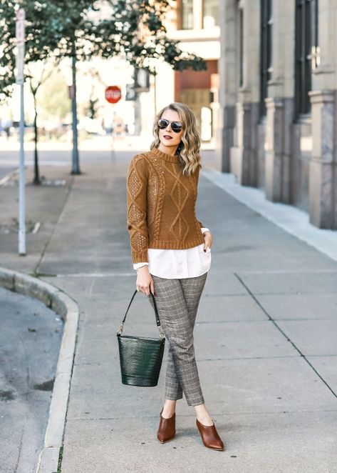 how to style plaid pants for fall, fall work wear Plaid Shoes Outfit, How To Style Plaid Pants, Plaid Pants Outfit, Fall Workwear, Outfit Inspiration Women, Look Office, Look Retro, Outfit Inspiration Fall, Fashion Mistakes