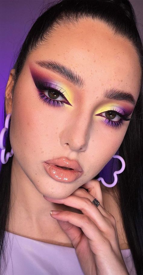 30 Spring Makeup Trends 2022 : Blue Rhinestone Embellishments Neon Yellow Eyeshadow Looks, Makeup Trends 2023 Winter, Make Up 2023 Trends, Purple Yellow Makeup, Prom Makeup Aesthetic, Yellow And Purple Makeup, Creative Makeup Looks Inspiration, Makeup Look Purple, Full Color Makeup