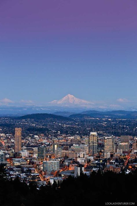 Visiting Portland Oregon? Save this pin and click through to see where you can find the best view of Portland with Mount Hood (Pro Tip: If you want clear skies, go in the summer to maximize your chances to see Mt Hood) // Local Adventurer #localadventurer #pdx #pnw #portland #traveloregon #oregon Portland City Grill, Portland Travel, The Oregon Trail, Crater Lake National Park, Willamette Valley, Oregon Travel, Travel Images, Oregon Coast, Scenic Views