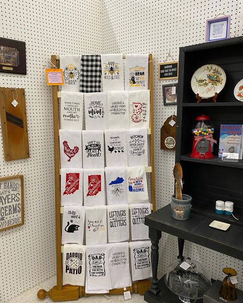 Today’s fixture drop off at Vendors Village was an old banister that we never used in our house but kept for 30 years. I’m so glad we kept it because now it has new life as my tea towel holder in my booth. I think it makes a fabulous focal point for them! The booth is really coming along. I’ve added an antique tea cart and wooden bakers shelf along with the primitive hutch. I found an old table and hutch top that I’m going to chalk paint to replace the last craft show table. It’s been a lot... Bakers Shelf, Antique Tea Cart, Tea Towel Display, Tea Towel Holder, Primitive Hutch, Craft Show Table, Hutch Top, Towel Display, Old Table