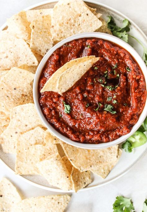 Chipotle Peppers In Adobo Sauce Recipes, Chipotle Pepper In Adobo Sauce Recipes, Adobo Salsa, Adobe Recipe, Chipotle Pepper Recipes, Chipotle Adobo, Apartment Recipes, Chipotle Salsa, Quick Salsa