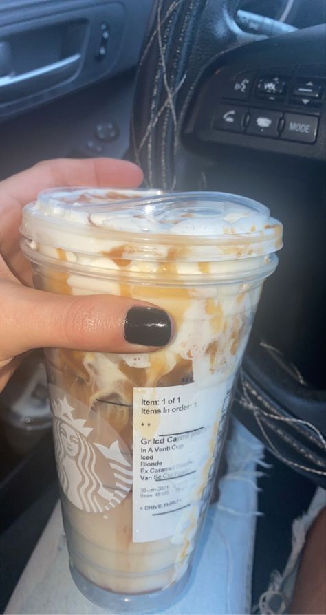 Sweet Cold Foam, Blonde Espresso, Desert Drinks, Cold Starbucks Drinks, Starbucks Orders, Starbucks Order, Iced Starbucks Drinks, Healthy Starbucks Drinks, Starbucks Secret Menu Drinks