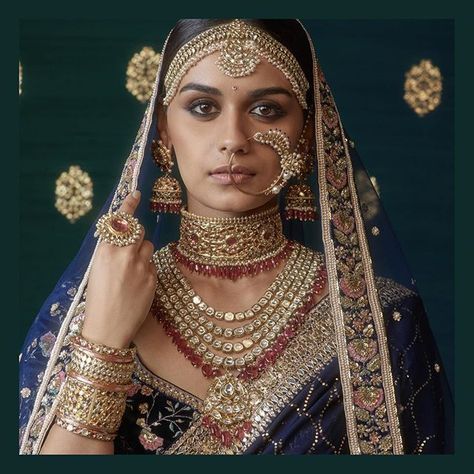 The classic Sabyasachi bridal look in uncut diamonds and tourmalines.  #Sabyasachi #SabyasachiClassic #SabyasachiJewelry #TheWorldOfSabyasachi  For all jewellery related queries, kindly contact sabyasachijewelry@sabyasachi.com Indian Bridal Jewelry Kundan, Bridal Jewellery Online, Sabyasachi Bridal, Bridal Necklace Designs, Sabyasachi Jewellery, Bridal Outfit, Bridal Fashion Jewelry, Indian Bridal Fashion, Desi Wedding