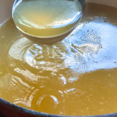 Low Sodium Chicken Broth Recipe (No Salt Added) Low Salt Soups, Heart Healthy Diet Recipes, Chicken Broth Recipe, Low Sodium Soup, Chicken Broth Recipes, Chicken Tortillas Soups Recipe, Kidney Recipes, Tortilla Soup Recipe, Bone Broth Recipe