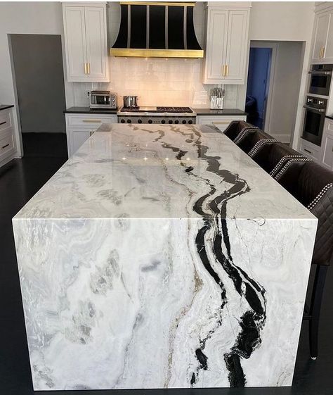 Cecelia on Instagram: “Kitchen inspiration!...Tag a friend!...📷 credit: @rai_marble . . . . .…” Recycled Glass Countertops, Kitchen Design Countertops, Types Of Granite, Countertop Options, Kitchen Countertop Materials, Quartz Kitchen Countertops, Countertop Colours, Stainless Steel Countertops, Marble Kitchen