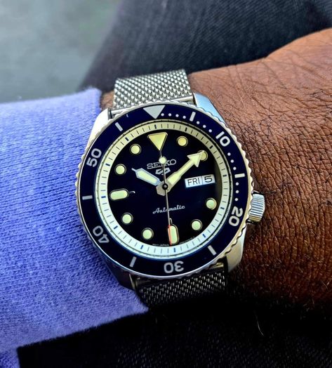 Seiko diver Spring Fashion Men, Seiko Diver, Style Streetwear, Fashion Winter, Diver, Streetwear Fashion, Spring Fashion, Winter Outfits, Street Wear