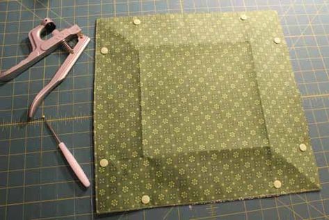 Fabric Trays Tutorial, Pattern For Fabric Basket, Snap Tray Pattern, Fabric Tray Diy Free Pattern, Kam Snaps Projects, Fabric Tray Diy, Diy Sewing Accessories, Fabric Trays Patterns, Kam Snap Projects