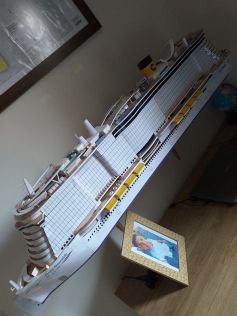 Cardboard Ship, Cruise Ship Models, Costa Smeralda, Collaborative Art Projects, Ship Model, Collaborative Art, Super Yachts, Paper Models, Model Ships