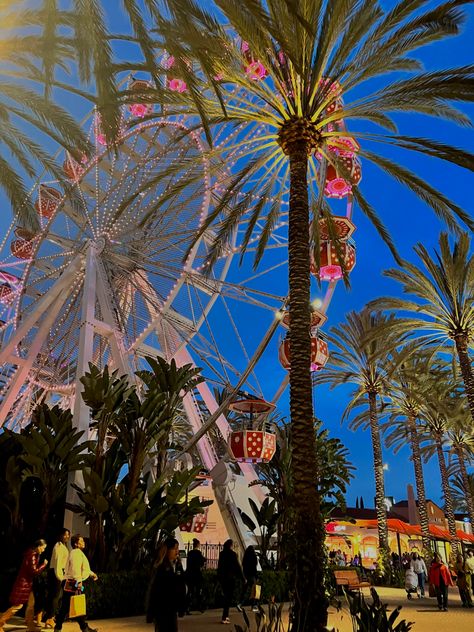 #ca #california #ferriswheel #irvinespectrum #aesthetic #places Irvine California Aesthetic, Ca Aesthetic, Irvine Spectrum, Miss Florida, California Aesthetic, Irvine California, Los Angeles Travel, Aesthetic Places, Dream Aesthetic