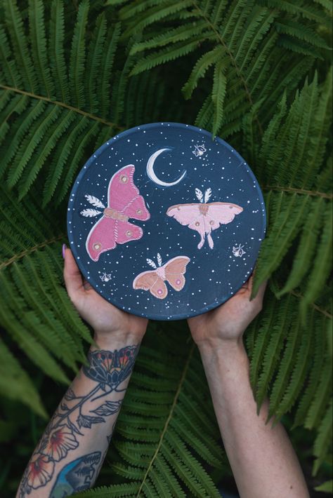 Painting Pottery Ideas Plates, Pottery Painting Ideas Vase, Diy Ceramics, Ceramic Store, Diy Pottery Painting, Paint Pots, Color Me Mine, Diy Ceramic, Diy Pottery