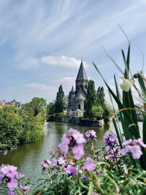 411 Travel Through France - Metz, France #metz #france France In Spring, France Winter, Metz France, German Cities, France Aesthetic, French Architecture, Gothic Architecture, Historical Architecture, French Country Decorating