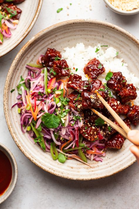 Gochujang tempeh - Lazy Cat Kitchen Tempeh Bowl, Lazy Cat Kitchen, Gluten Free Brands, Tempeh Recipes, Cat Kitchen, Vegan Sausage, Lazy Cat, Seitan, Delicious Vegetarian