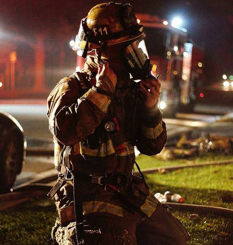 Firefighter Aesthetic, Firefighter Images, Firefighter Photography, Fire Medic, Firefighter Brotherhood, Firefighter Family, Firefighter Humor, Firefighter Pictures, Firefighter Apparel