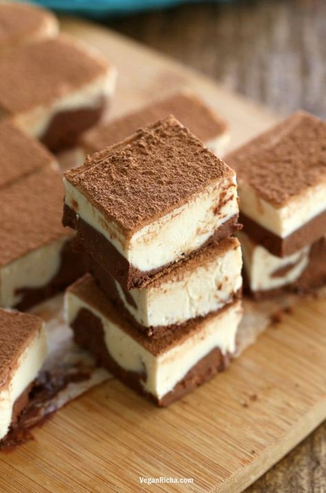 Vegan Mascarpone, Tiramisu Vegan, Raw Deserts, Freezer Fudge, Patisserie Vegan, Vegan Tiramisu, Cocoa Coffee, Soy Free Recipes, Vegan Bar