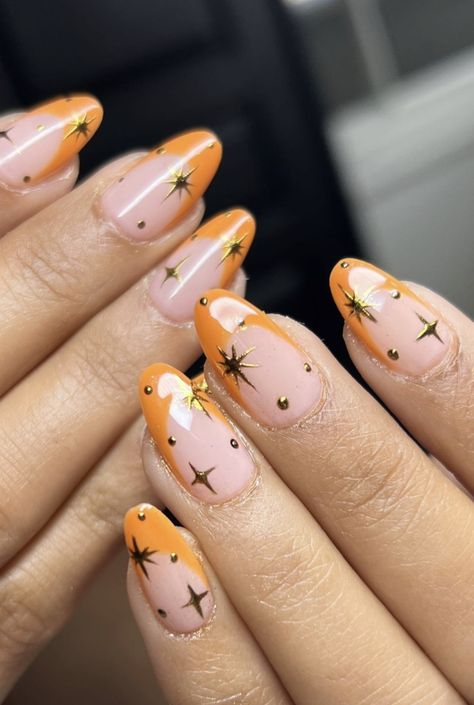 70s Almond Nails, Mabon Nails, Fall Moon Nails, Mid Century Modern Nail Art, Nail Art Squoval, Nighttime Nails, Alternative Holiday Nails, Starburst Nail Art, Mid Century Nails