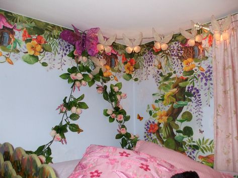 Forest Girls Room, Girls Fairy Bedroom, Garden Bedroom Ideas, Fairy Garden Bedroom, Enchanted Forest Bedroom, Fairy Mural, Forest Bedroom, Fairy Bedroom, Teen Rooms