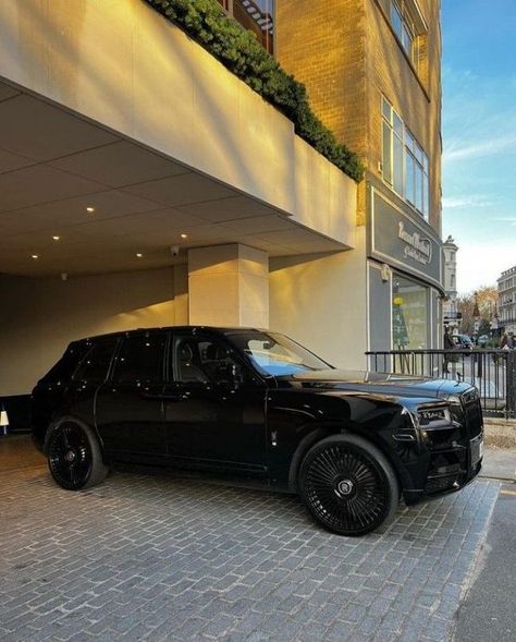 Fancy Cars Luxury, Phantom Car, Rolls Royce Black, Tokyo Drift Cars, Luxury Cars Rolls Royce, Rolls Royce Cullinan, Car Quotes, Car Organization, Aesthetic Car