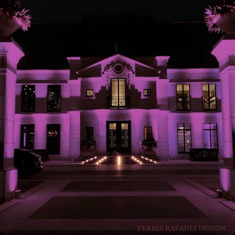 DJ Akademiks on Instagram: “#drake crib Aka “The Embassy” lit all pink in celebration of the release of CLB Via @ferrisrafauli” Drake House, Drake Toronto, Ferris Rafauli, Luxury Houses Mansions, Dream Life House, All Pink, Mansion Interior, Dream House Rooms, Mansions Luxury