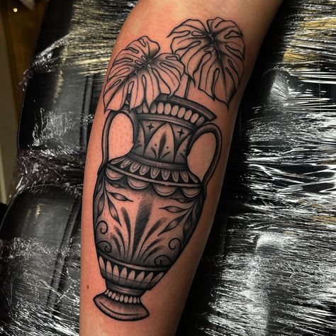 Had so much fun doing this vase for my fave🌿 thanks Vic!🩷🩷 #tattoodesigns #blackwork #dotwork #vasetattoo #legtattoo #floraltattoo #linework #lineworktattoo #kendalwebbink #kendalwebbinktattoo #herefordtattooist #herefordtattooartists Back Vase Tattoo, Vase Leg Tattoo, Ornamental Vase Tattoo, Vase Tattoo Back, Japanese Vase Tattoo, Greek Vase Tattoo, Black People Tattoos, Vase Drawing, Vase Tattoo