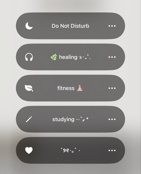 Peaceful Iphone Layout, Cute Focus Iphone, Wallpaper For Sleep Focus, Personal Focus Ideas Iphone, Sleep Mode Wallpaper Iphone, Iphone Focus Mode Name Ideas, Focus Mode Iphone Aesthetic, Focus Settings Iphone Ideas, Iphone Focus Ideas Aesthetic