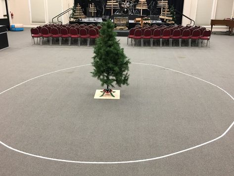 New Years Youth Group Games, Youth Group Christmas Party Games, Lds Yw Christmas Lesson Ideas 2024, Christmas Game Show Ideas, Winter Group Games, Yw Christmas Activities, Church Youth Christmas Party Ideas, Middle School Christmas Games, Christmas Youth Party