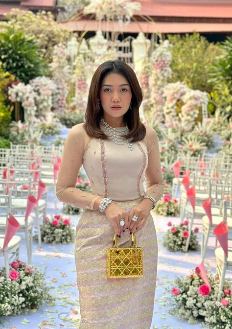 Myanmar Lace Dress Design, Traditional Dress Design, Burmese Outfit, Myanmar Outfit, Sunday Top, Diy Clothes Patterns, Myanmar Fashion, Burmese Dress, Myanmar Clothes