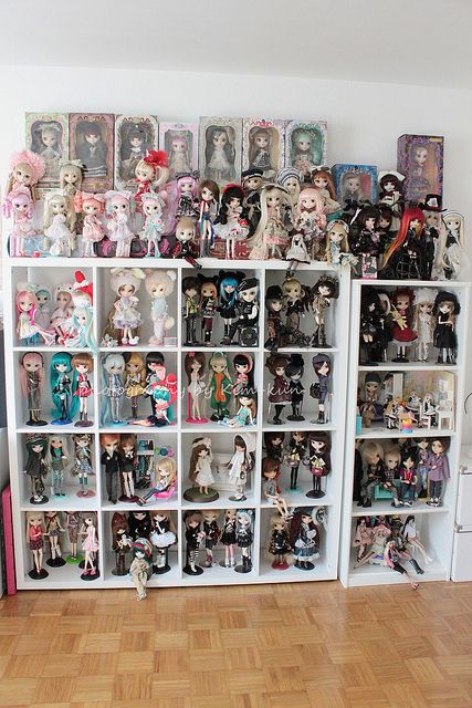 pullip collection | by Kim-kun Doll Shelf, Dolls On Shelves, Doll Collection Display, Doll Collection Room, Porcelain Doll Display, Bjd Collection Display, Toy Collection Room, Custom Pullip Dolls, Toy Collection Display