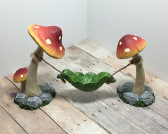 Tropical Garden Party, Fairy Garden Mushrooms, Clay Fairy House, Mushroom Crafts, Garden Miniature, Fairy Garden Crafts, Fairy Furniture, Doll House Crafts, Clay Fairies