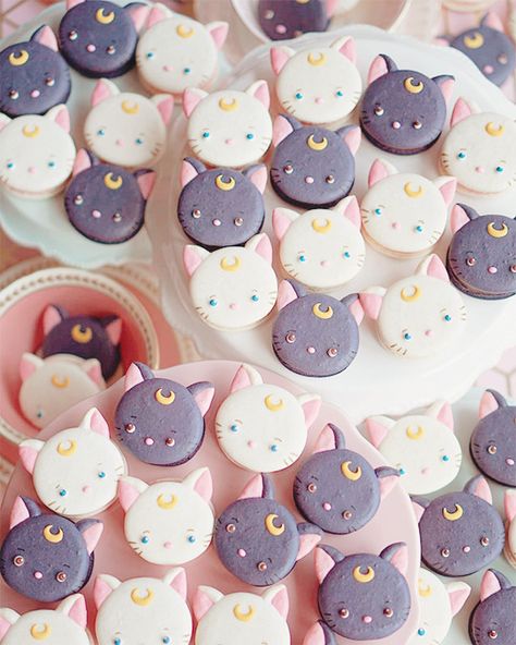 #sweets #desserts #sobremesa #doces Sailor Moon Cakes, Sailor Moon Party, Sailor Moon Birthday, Kue Macaroon, 귀여운 음식 그림, Macaron Cookies, Kawaii Dessert, Moon Luna, Macaroon Recipes