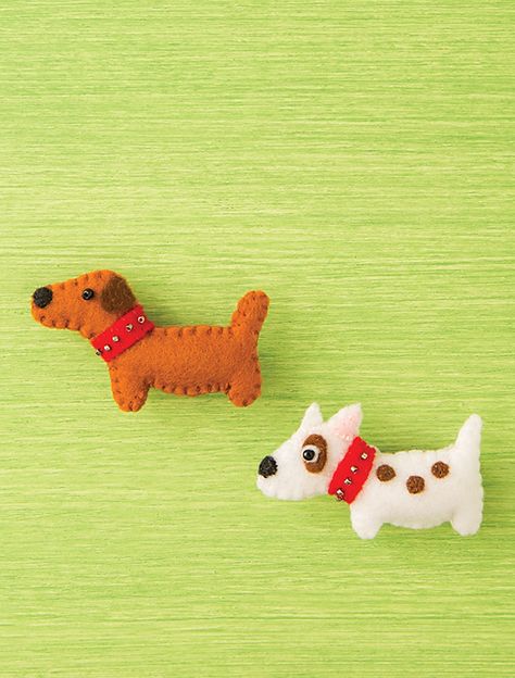 11130 Dixon F'15 Brooch Pattern, Felt Dog Ornament, Felt Brooches, Dog Template, Felt Dog, Felt Crafts Christmas, Felt Crafts Diy, Sewing Magazines, Dog Brooch