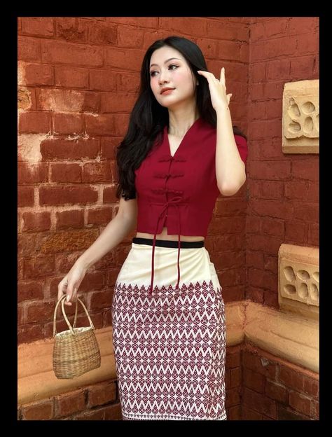 Burma Dress, Myanmar Clothes, Burmese Clothing, Traditional Attires, Traditional Dresses Designs, Girls Dress Outfits, Myanmar Traditional Dress, Sunday Dress, Myanmar Dress Design