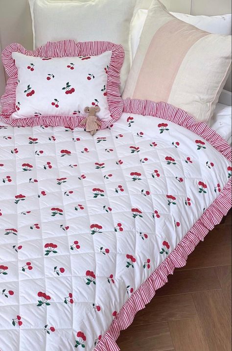 Cherry Nursery, Cherry Bedding, Cherry Blanket, Cherry Print, Kids' Room, Vintage Children, Girls Bedroom, Bedding Sets, Cherry