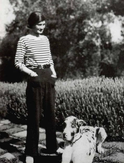 The Stripes: An All-Time Classic | The Radiant Cherie | Coco Chanel | striped top Breton Shirt, Moda Chanel, Sailor Shirt, Chanel Suit, Flamboyant Gamine, Louise Brooks, Linda Mccartney, Mode Chanel, Sailor Stripes