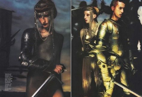 Blow styled this phenomenal editorial entitled "The Dark Knight Returns" for The Face in 1998.  And that’s Erin O’Connor and Jeremy Scott. Knight Photoshoot, Medieval Core, Joan D Arc, The Dark Knight Returns, Isabella Blow, The Face Magazine, Dark Knight Returns, Joan Of Arc, Pre Raphaelite