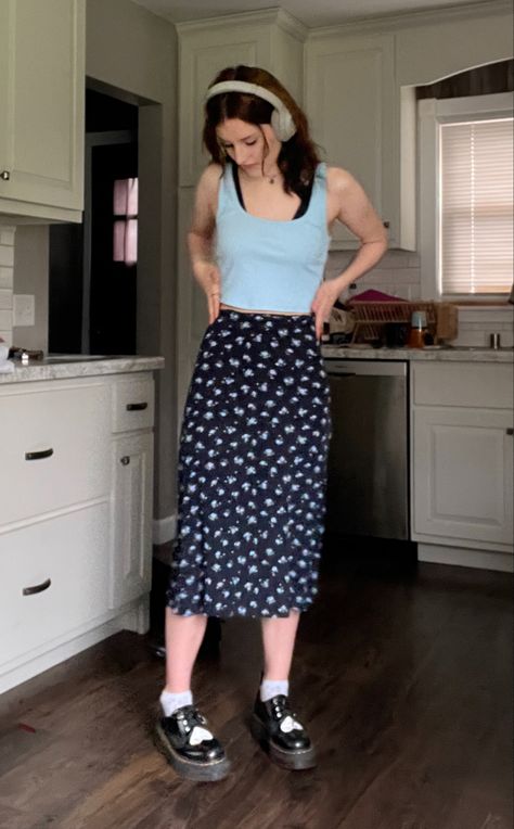 Midi Skirt Aesthetic, Blue Midi Skirt Outfit, Midi Skirt Outfit Aesthetic, Skirt Outfit Aesthetic, Skirt Outfits Aesthetic, Skirt Aesthetic, Blue Midi Skirt, Midi Skirt Outfit, 2024 Style