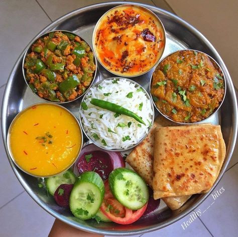 Healthy Tiffin Recipes, Watercress Recipes, Tiffin Recipe, Simple Family Meals, Popular Dinner Recipes, Food Fest, Simple Frocks, Vegetarian Fast Food, Lunch Recipe