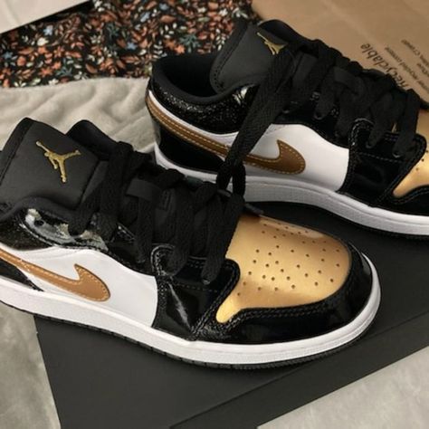 NIKE Jordan 1 Low SE "Black/Metallic Gold/White" size 4.5 (boys) size 6(women's) Gold Jordans, Black And Gold Jordans, Black And Gold Sneakers, Black And Gold Outfit, Quinceanera Shoes, Black And Gold Shoes, Nike Jordan 1 Low, Sneaker Ball, Quinceanera Planning