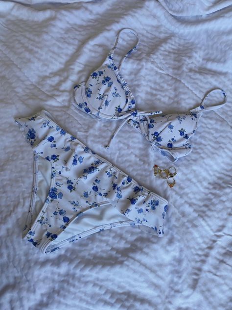 floral bikini beach summer rings Blue Floral Swimsuit, Cute Floral Swimsuit, Blue And White Bathing Suit, Blue And White Bikinis, Blue And White Swimsuit, White And Blue Bikinis, Blue Bathing Suit Aesthetic, Flower Swimsuits, Hollister Bikinis