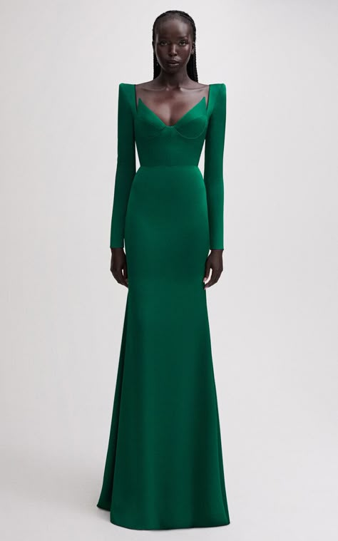 Classy Evening Dress, Evening Clothes, Elegant Office Wear, Green Formal Dresses, Red Satin Dress, Crepe Gown, Ceremony Dresses, Alex Perry, Modesty Fashion