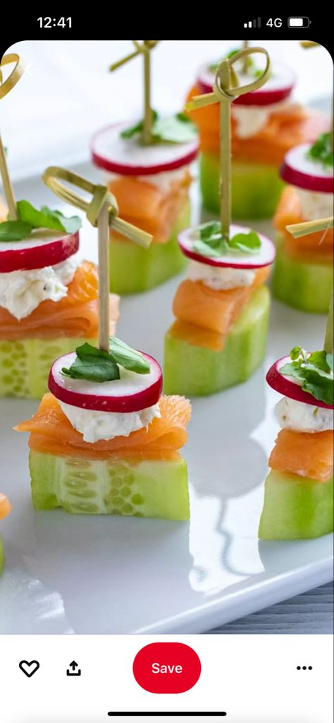 Cocktail Platter Ideas, Irish Appetizers, Salmon And Cucumber, Sommer Mad, Cucumber Bites, Buffet Ideas, Food Buffet, Party Food Buffet, Party Food Platters