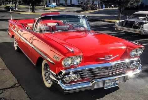 1959 Chevrolet Impala Convertible, Old Cool Cars, Old Convertible Cars, Classic Impala, 58 Impala, 80s Car, Impala Convertible, Vintage Cars 1950s, Old Vintage Cars