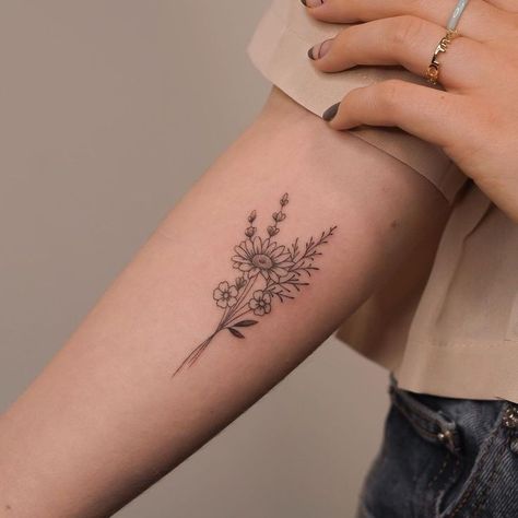 Birthmonth Flower Tattoos Bouquet, Sunflower And Lavender Tattoo, Daisy Tattoo Ideas, 2023 Tattoo Ideas, Daisy Tattoo Designs, 2023 Tattoo, Bouquet Tattoo, Wildflower Tattoo, Tattoos For Women Flowers