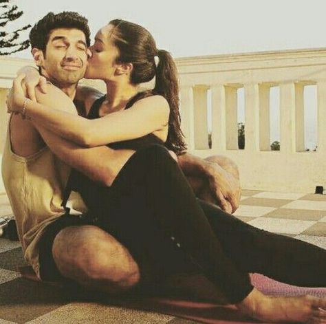 Ok Jaanu Movie, Ok Jaanu, Roy Kapoor, Vintage Bollywood Aesthetic, Desi Love, Shraddha Kapoor Cute, Cute Celebrity Couples, 90s Bollywood, Bollywood Couples