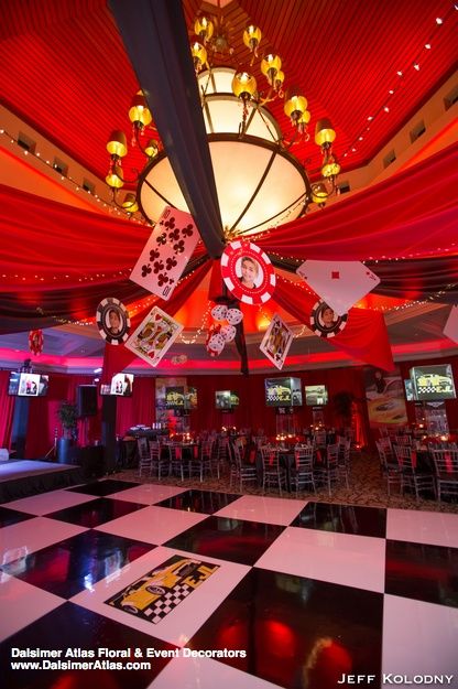 Casino Night Aesthetic, Casino Royale Prom, Vegas Prom Theme, Las Vegas Prom, Casino Gala, Las Vegas Theme Party, Casino Prom, Vegas Prom, Vegas New Years