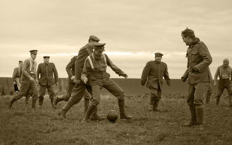 Christmas Truce, Battle Of The Somme, Western Front, Zinedine Zidane, British Soldier, Playing Football, Winston Churchill, Football Match, Christmas Carol