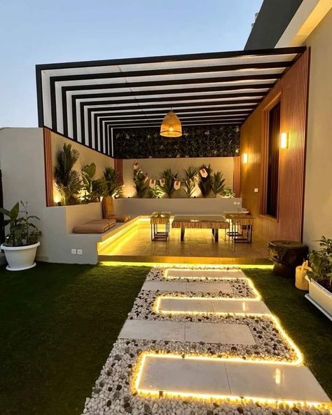 Open Terrace Ideas, Terrace House Exterior, Roof Terrace Design, Rooftop Patio Design, Roof Garden Design, Outdoor Fireplace Designs, Terrace Garden Design, Rooftop Terrace Design, Rooftop Design