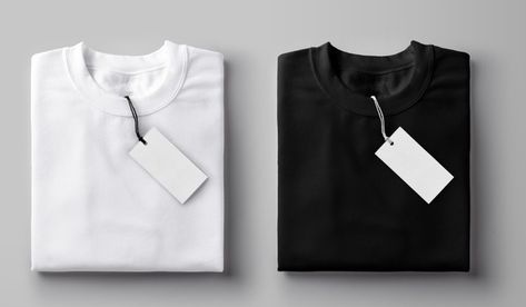 Plain Black T Shirt, T Shirt Branca, Tshirt Photography, Shirt Folding, Black And White T Shirts, Make Money Online Free, Black And White Shirt, Clothing Photography, Smart Casual Outfit