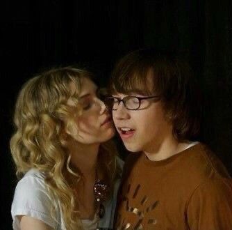 Sid Y Cassie, Cassie And Sid, Sid And Cassie, Skins Serie, Sid Skins, Sid Jenkins, Skins Cast, Skins Vibes, Mike Bailey