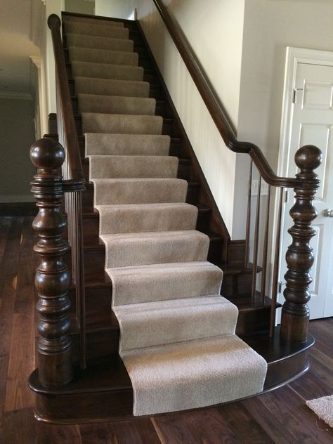 Dark Staircase With Runner, Dark Wood Stairs With Runner, Dark Wood Staircase, Walnut Staircase, Wood Banister, Dark Staircase, Staircase Spindles, Stairs Carpet, Farmhouse Stairs